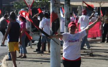 Jubelnde FSLN-Anhänger nach den Wahlen im Jahr 2008