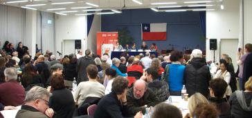 Volles Haus in Frankfurt: über 300 Menschen wollten die Gäste aus Chile hören Volles Haus in Frankfurt: über 300 Menschen wollten die Gäste aus Chile hören