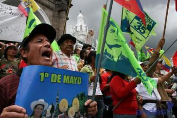 Solidarität mit der Regierung von Präsident Rafael Correa in Ecuador