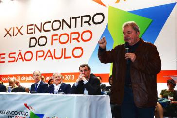 Mahnende Worte: Brasiliens Ex-Präsident Da Silva während seiner Eröffnungsrede Mahnende Worte: Brasiliens Ex-Präsident Da Silva während seiner Eröffnungsrede