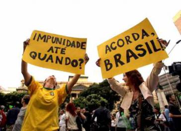Protest gegen das Amnestiegesetz: "Straflosigkeit – bis wann? Wach auf, Brasilien!"