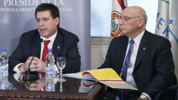 Paraguays Präsident Horacio Cartes und sein Außenminister Eladio Loizaga Paraguays Präsident Horacio Cartes und sein Außenminister Eladio Loizaga