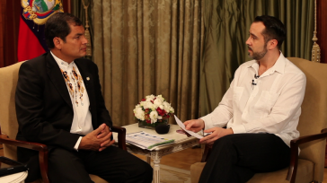 Rafael Correa im Gespräch mit Amerika21.de-Redakteur Harald Neuber Rafael Correa im Gespräch mit Amerika21.de-Redakteur Harald Neuber