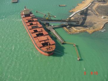 Verladehafen für Steinkohle aus dem kolumbianischen Tagebau El Cerrejón Verladehafen für Steinkohle aus dem kolumbianischen Tagebau El Cerrejón