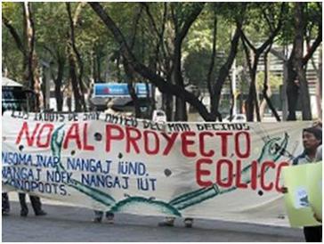 Transparent zeigt "Nein zum Windpark".
