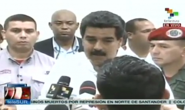 Nicolás Maduro während seines Haiti-Besuchs im Gespräch mit Journalisten