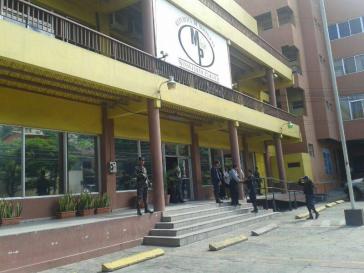 Soldaten besetzen das Gebäude der Staatsanwaltschaft in Tegucigalpa. Anzeigen gegen mutmaßlichen Wahlbetrug waren damit am Montag nicht mehr möglich