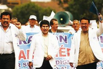 Ärzte in Peru protestieren gegen schlechte Arbeitsbedingungen