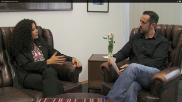 Boliviens Botschafterin Elisabeth Salguero und Weltnetz.tv-Redakteur Harald Neuber Boliviens Botschafterin Elisabeth Salguero und Weltnetz.tv-Redakteur Harald Neuber