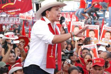 Xiomara Castro de Zelaya im Wahlkampf