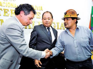 Der neue Bergbauminister César Navarro und der Vorsitzende der Fencomin, Alejandro Santos