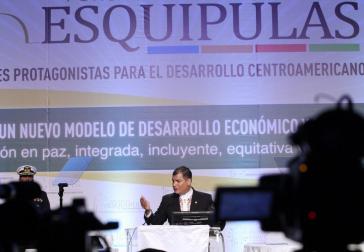Ecuadors Präsident Rafael Correa beim 4. Esquipulas Regionalforum in Guatemala-Stadt
