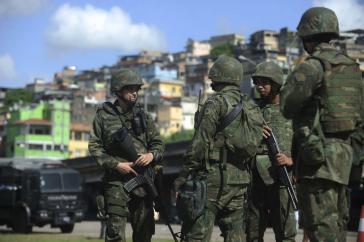 Seit dem 5. April patrouillieren über 2.700 Soldaten in der Favela Maré