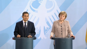 Humala und Merkel bei einer Pressekonferenz 2012 in Berlin