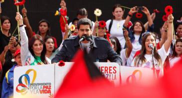 Maduro bei Frauendemonstration