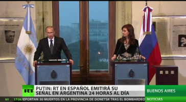 Russlands Präsident Putin und die argentinische Präsidentin Fernández gaben bei einer Pressekonferenz im Juli die Vereinbarung bekannt