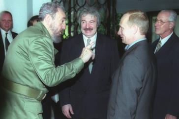 FIdel Castro und Wladimir Putin, hier in einer Aufnahme aus dem Jahr 2000