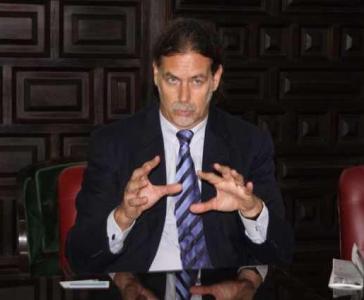 Der deutsche Botschafter in Caracas, Walter Lindner, provozierte mit indirekten Nazi-Vergleichen eine Protestnote des venezolanischen Außenministeriums Der deutsche Botschafter in Caracas, Walter Lindner, provozierte mit indirekten Nazi-Vergleichen eine Protestnote des venezolanischen Außenministeriums