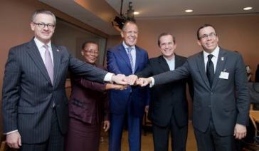 Russlands Außenminister Lawrow (Mitte) mit Amtskollegen aus Lateinamerika und der Karibik