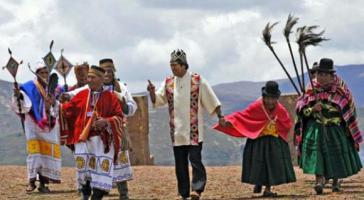 Amtseinführung von Boliviens Präsident Evo Morales nach indigenen Riten Amtseinführung von Boliviens Präsident Evo Morales nach indigenen Riten