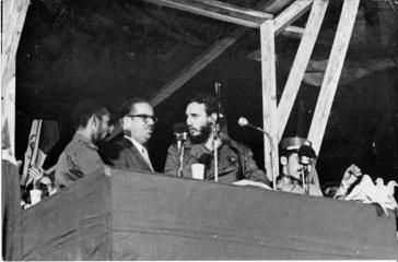 Am 6. August 1960 verkündete Fidel Castro beim ersten Lateinamerikanischen Jugendtreffen in Havanna das Gesetz zur Nationalisierung von Besitztümern US-amerikanischen Bürger und Unternehmen