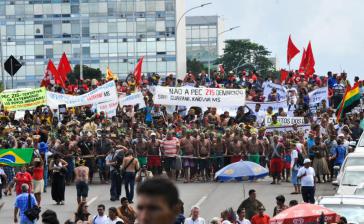 Indigene demonstrierten mehrere Wochen in Brasília für ihr Recht auf Land Indigene demonstrierten mehrere Wochen in Brasília für ihr Recht auf Land