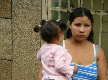 Jugendliche Mutter in Venezuela Jugendliche Mutter in Venezuela