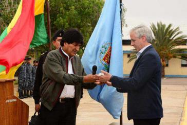 Evo Morales übergibt die Amtsgeschäfte vor der Abreise an Vizepräsident Alvaro García Linera