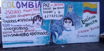 Ein Wandbild in Kolumbien verweist auf die Opfer des Konfliktes und fordert "Frieden mit sozialer Gerechtigkeit"