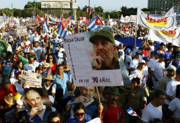 Bei der 1. Mai-Kundgebung in der kubanischen Hauptstadt Havanna