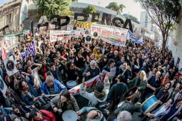 Protestmarsch der Medienangestellten in Buenos Aires, Argentinien, am “Día del Periodista” Protestmarsch der Medienangestellten in Buenos Aires, Argentinien, am “Día del Periodista”