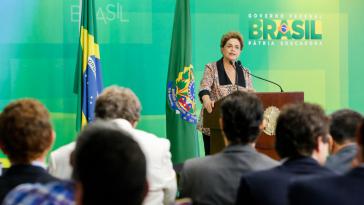 Brasiliens Präsidentin Dilma Rousseff bei der Pressekonferenz am Dienstag Brasiliens Präsidentin Dilma Rousseff bei der Pressekonferenz am Dienstag