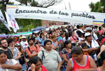 Das Treffen der Völker in Buenos Aires aus Kritik an Regierung von Macri Das Treffen der Völker in Buenos Aires aus Kritik an Regierung von Macri