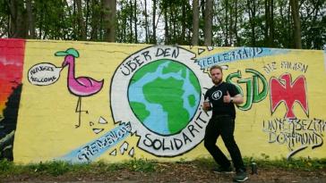 Wandbild der Dortmunder "Falken" für internationale Solidarität