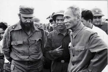 Fidel Castro besuchte im Jahr 1973 die vom Viecong befreite Provinz Quang Tri. Kuba half dort beim Wiederaufbau Fidel Castro besuchte im Jahr 1973 die vom Viecong befreite Provinz Quang Tri. Kuba half dort beim Wiederaufbau