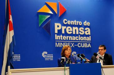 Josefina Vidal und der kubanische Botschafter in Washington, Jose Ramon Cabañas, bei der Pressekonferenz am Dienstag Josefina Vidal und der kubanische Botschafter in Washington, Jose Ramon Cabañas, bei der Pressekonferenz am Dienstag
