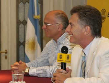 Maurico Macri und sein damaliger Finanzminister Néstor Grindetti im Jahr 2012 bei der Pressekonferenz nach der ersten Kabinettssitzung der Stadtregierung von Buenos Aires