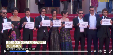 Protest auf dem roten Teppich in Cannes
(Screenshot)
