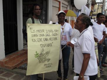 Friedensmarsch 2013 in Tumaco "Ein sicherer Frieden ist besser als ein weiteres Opfer." Sicherer Frieden