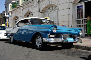 Privates Linientaxi in Kuba, auch sie sind in Kooperativen organisiert