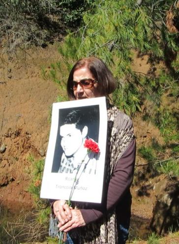 Myrna Troncoso koordiniert die Organisationen der Angehörigen von Verschwundenen, ermordeten politischen Gefangenen und Opfern der deutschen Sektensiedlung Colonia Dignidad in der Región del Maul in Chile