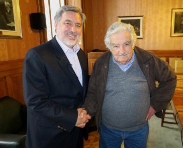 Der ehemalige Präsident von Uruguay und Mitbegründer der uruguayischen Frente Amplio, José "Pepe" Mujica, kam zum Abschluss der Wahlkampagne Guilliers nach Chile