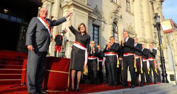 Präsident Pedro Pablo Kuczynski mit der neu ernannten Ministerpräsidentin Mercedes Aráoz Präsident Pedro Pablo Kuczynski mit der neu ernannten Ministerpräsidentin Mercedes Aráoz