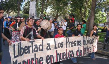 Demonstration für die Freilassung der hungerstreikenden Mapuche-Gefangenen