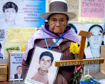 Die am 28. August verstorbene "Mama Angélica" galt als eine der Symbolfiguren im Kampf um Wahrheit und Gerechtigkeit der Opfer des bewaffneten Konflikts in Peru Die am 28. August verstorbene "Mama Angélica" galt als eine der Symbolfiguren im Kampf um Wahrheit und Gerechtigkeit der Opfer des bewaffneten Konflikts in Peru