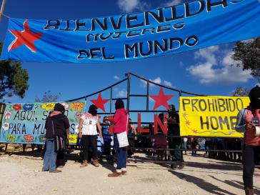 Einige Tausend Frauen, darunter viele Zapatistinnen, sind in Chiapas zum ersten internationalen Frauentreffen zusammengekommen