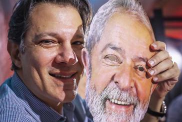 Fernando Haddad, der PT-Kandidat für die Präsidentschaftswahlen, mit Lula-Maske Fernando Haddad, der PT-Kandidat für die Präsidentschaftswahlen, mit Lula-Maske