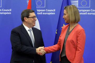 Bruno Rodríguez und Federica Mogherini beim EU-Kuba-Gipfel in Brüssel