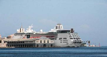 Havanna, Cienfuegos, Casilda, Punta Francés, Maria la Gorda und Santiago de Cuba sind wichtige Anlaufpunkte für internationale Kreuzfahrtschiffe