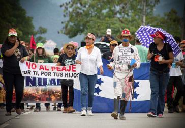 In Honduras reißen die Proteste gegen die Autobahngebühr nicht ab. Mehrere hundert Lastwagenfahrer blockierten die Hauptverbindungsstraße zwischen dem Norden und Süden des Landes